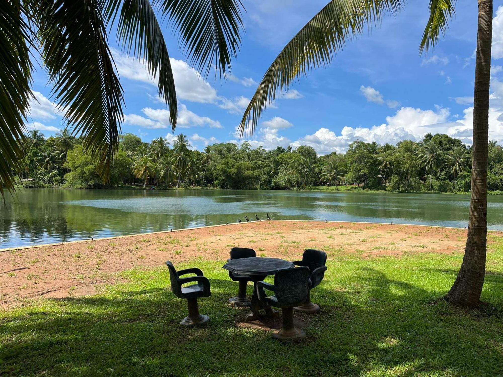 Yonan River Face Safari Resort Udawalawe Esterno foto